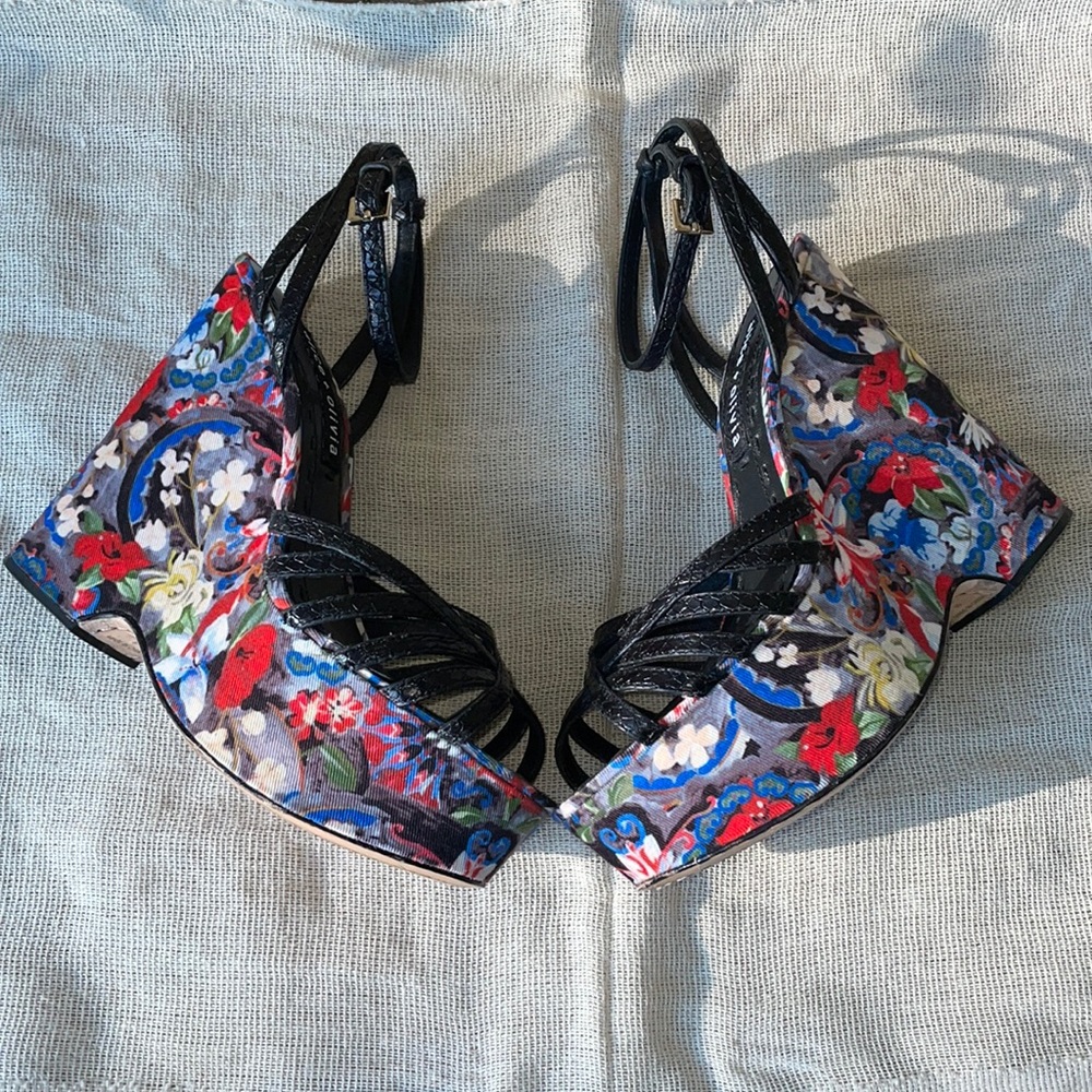 (SOLD) Alice & Olivia floral Wedge sandals Size 35 Rare - Picture 2 of 15